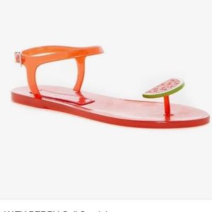 Super cute Katy Perry’s geli sandals